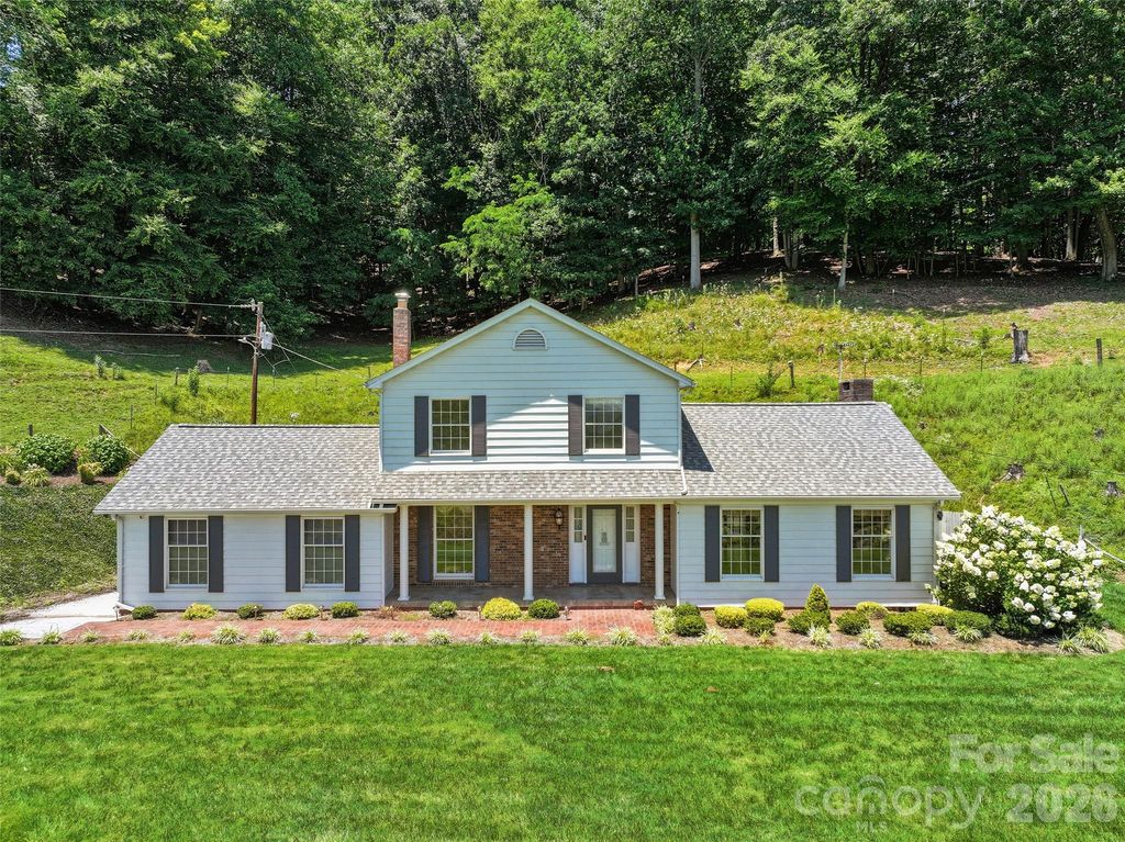 121 Fortner Drive, Waynesville, NC 28786