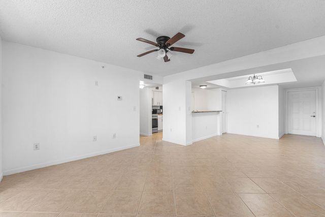 900 Scotia Drive 102, Hypoluxo, FL 33462