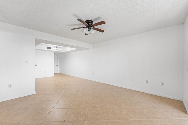 900 Scotia Drive 102, Hypoluxo, FL 33462