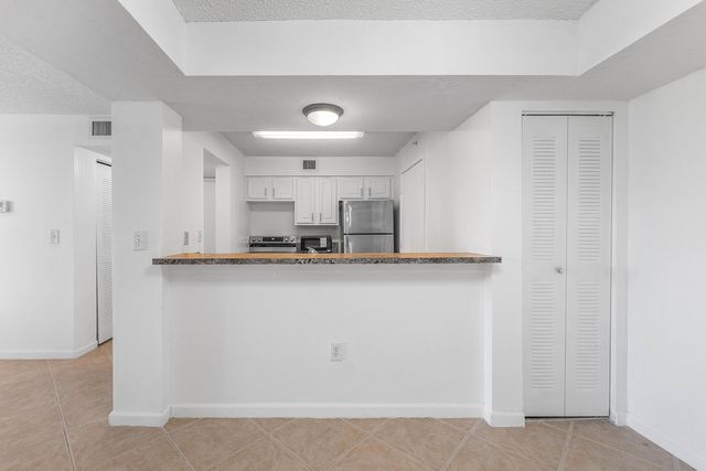 900 Scotia Drive 102, Hypoluxo, FL 33462
