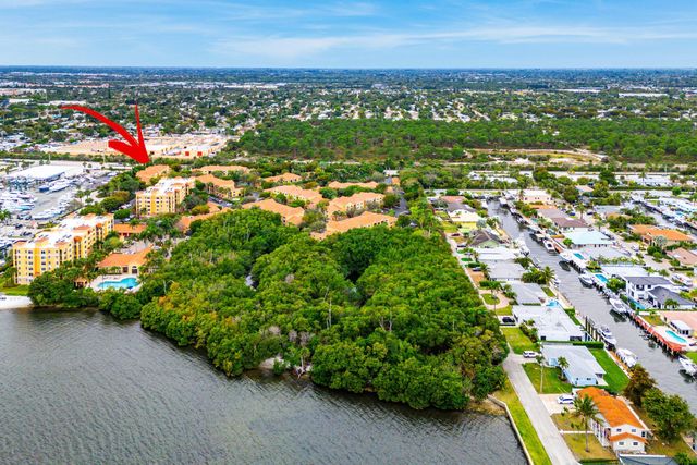 900 Scotia Drive 102, Hypoluxo, FL 33462