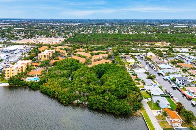 900 Scotia Drive 102, Hypoluxo, FL 33462
