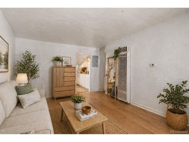 1435 Lima St, Aurora, CO 80010