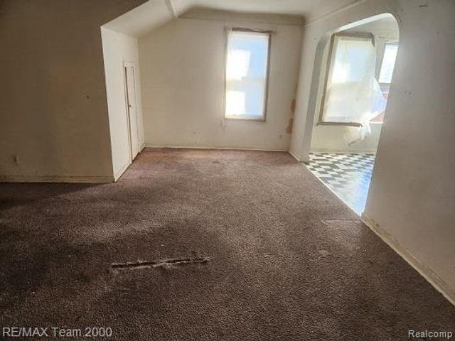 5291 Lakewood Street, Detroit, MI 48213