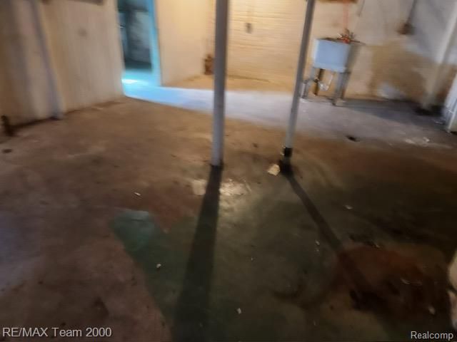 5291 Lakewood Street, Detroit, MI 48213