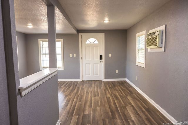 5126 Sherry, San Antonio, TX 78242