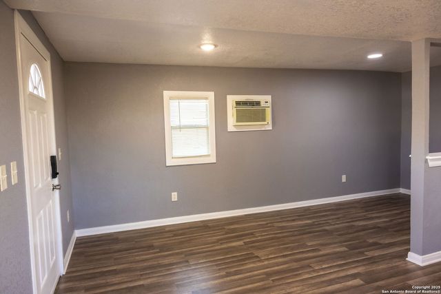 5126 Sherry, San Antonio, TX 78242