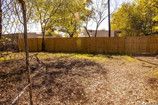 5126 Sherry, San Antonio, TX 78242