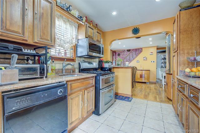 13536 95th Street, Ozone Park, NY 11417