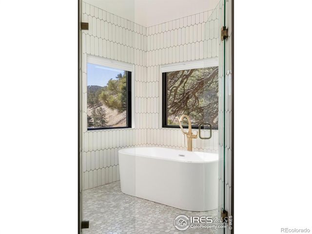 150 Valley View Way, Boulder, CO 80304