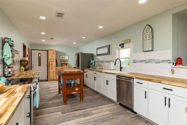 448 County Road 4287, Decatur, TX 76234