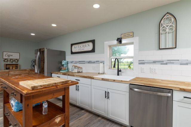 448 County Road 4287, Decatur, TX 76234