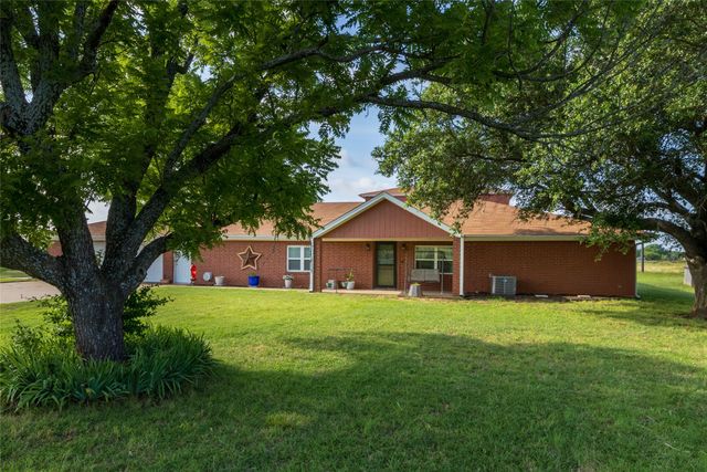 448 County Road 4287, Decatur, TX 76234