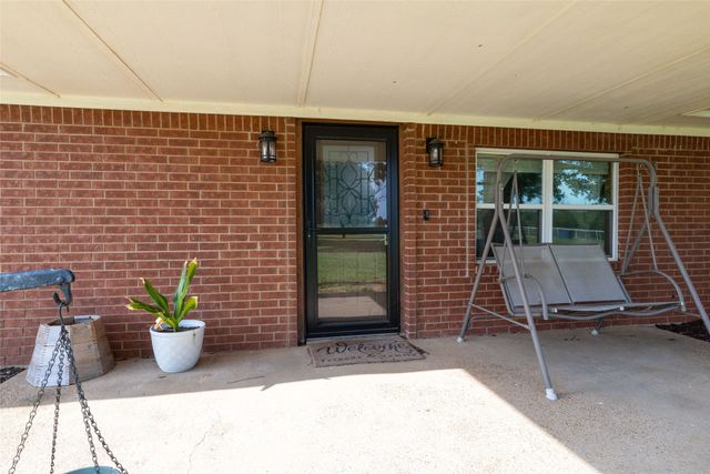 448 County Road 4287, Decatur, TX 76234