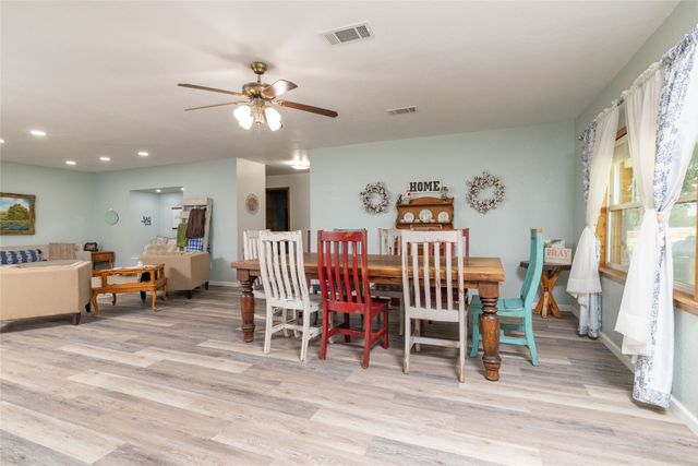 448 County Road 4287, Decatur, TX 76234