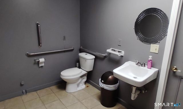 200 West Main Street, Meriden, CT 06451