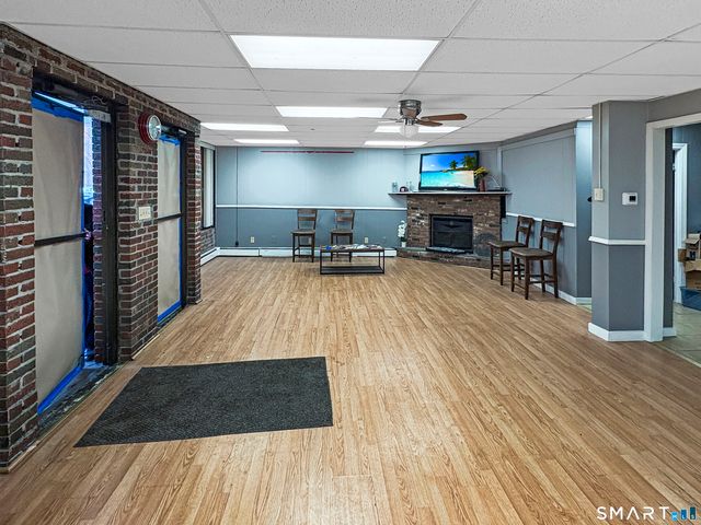 200 West Main Street, Meriden, CT 06451