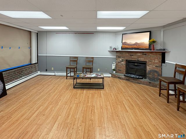 200 West Main Street, Meriden, CT 06451