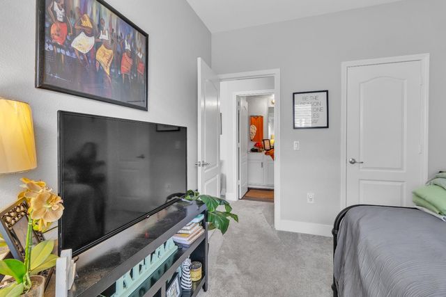 5582 Tares Cir, Elk Grove, CA 95757