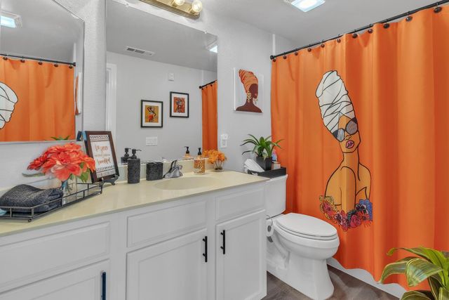 5582 Tares Cir, Elk Grove, CA 95757