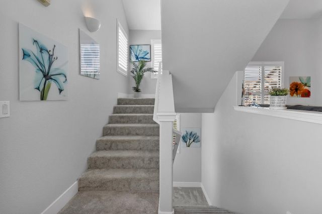 5582 Tares Cir, Elk Grove, CA 95757