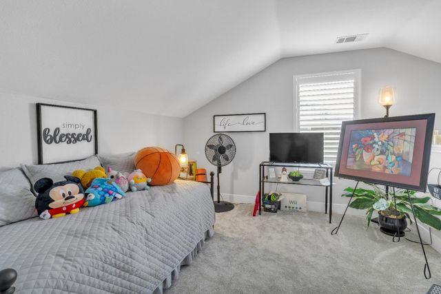 5582 Tares Cir, Elk Grove, CA 95757