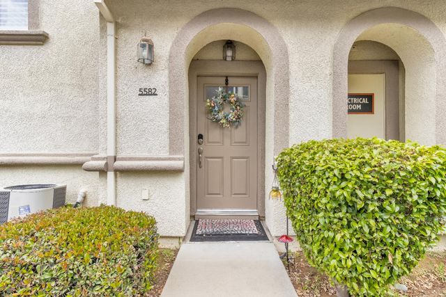 5582 Tares Cir, Elk Grove, CA 95757