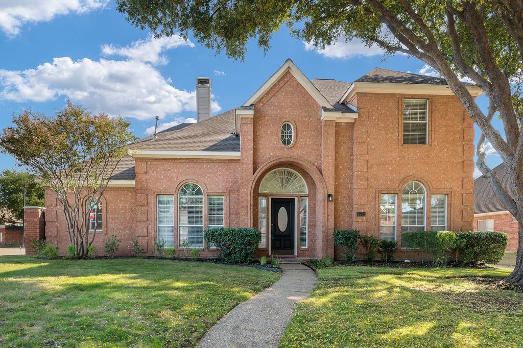 9612 E Oaks Lane, Irving, TX 75063 — exterior