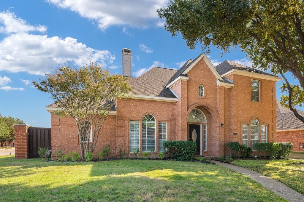 9612 E Oaks Lane, Irving, TX 75063 — photo 2