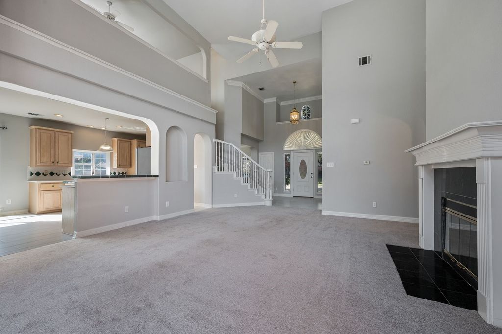 9612 E Oaks Lane, Irving, TX 75063 — photo 5