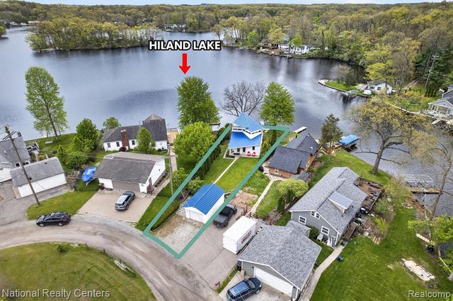 11505 Sunset Boulevard, Pinckney, MI 48169