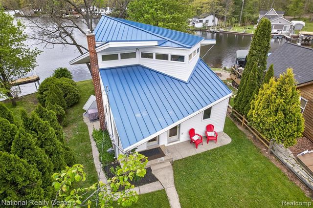 11505 Sunset Boulevard, Pinckney, MI 48169