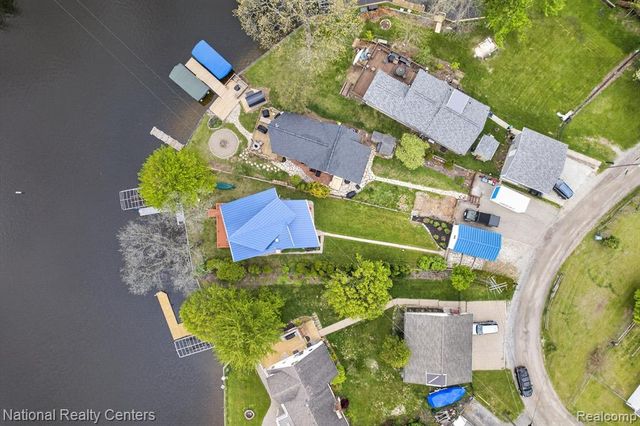 11505 Sunset Boulevard, Pinckney, MI 48169