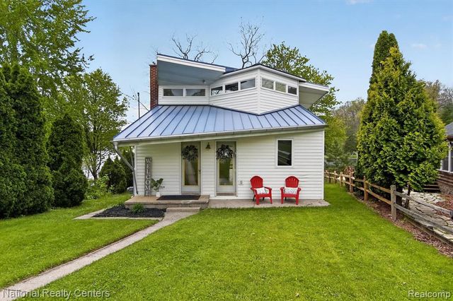 11505 Sunset Boulevard, Pinckney, MI 48169