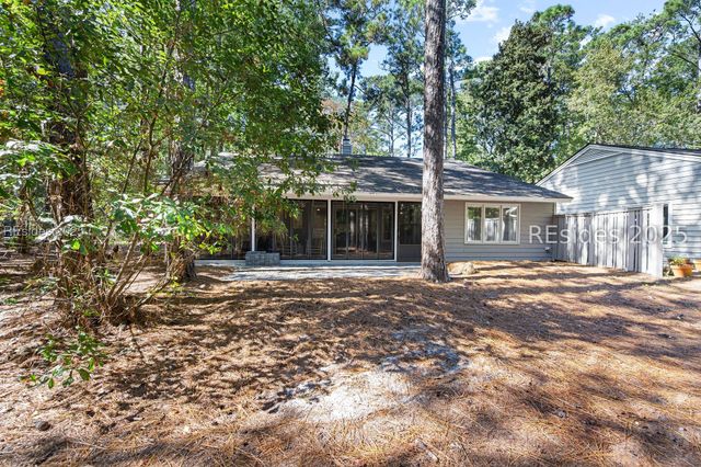 19 Fernwood Trl, Hilton Head Island, SC 29926