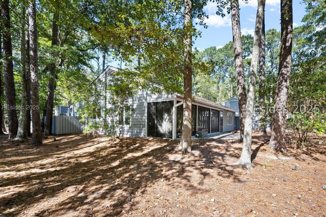 19 Fernwood Trl, Hilton Head Island, SC 29926