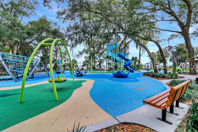 19 Fernwood Trl, Hilton Head Island, SC 29926