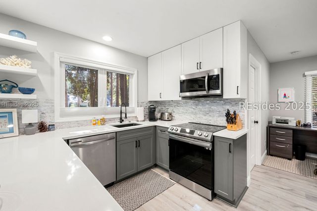 19 Fernwood Trl, Hilton Head Island, SC 29926