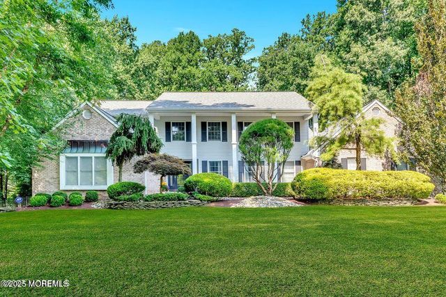 11 Applethorn Court, Colts Neck, NJ 07722