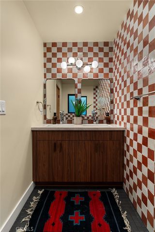 4200 Toland, Los Angeles, CA 90065