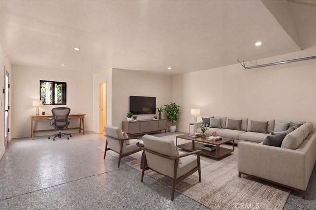 4200 Toland, Los Angeles, CA 90065