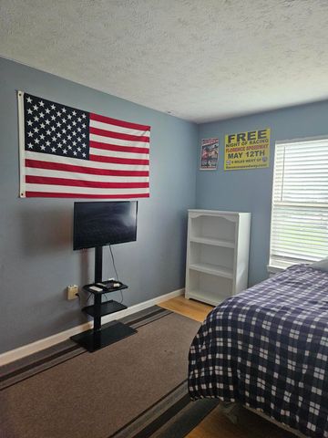 4 Woodbury Lane, Alexandria, KY 41001