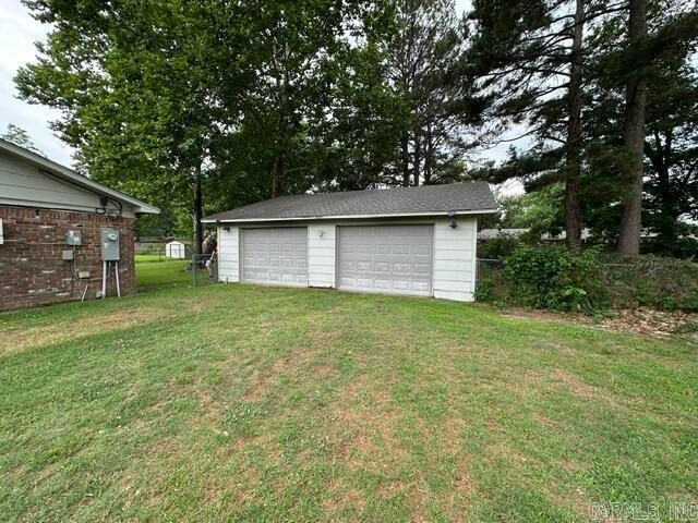 1208 S Center St, Lonoke, AR 72086