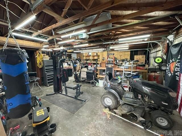 1208 S Center St, Lonoke, AR 72086