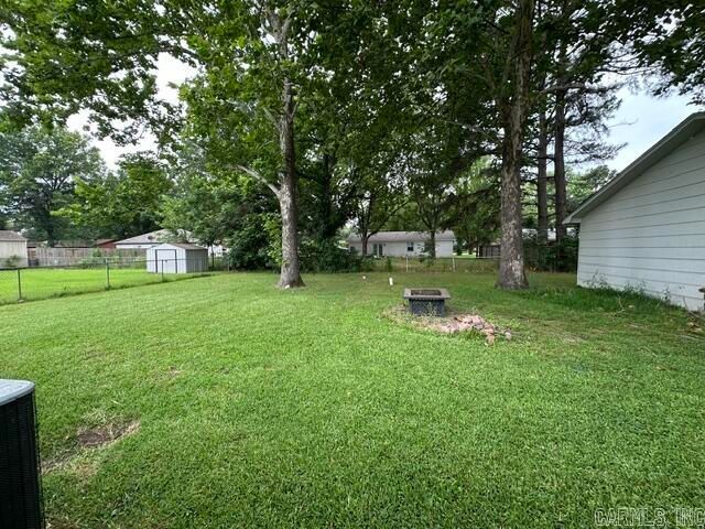 1208 S Center St, Lonoke, AR 72086