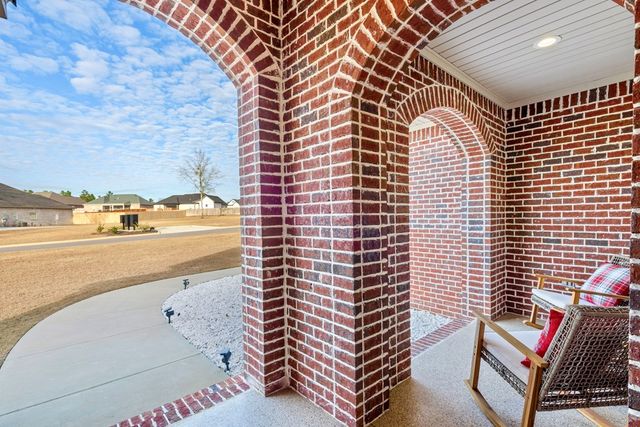 303 White Oak Dr, New Brockton, AL 36351