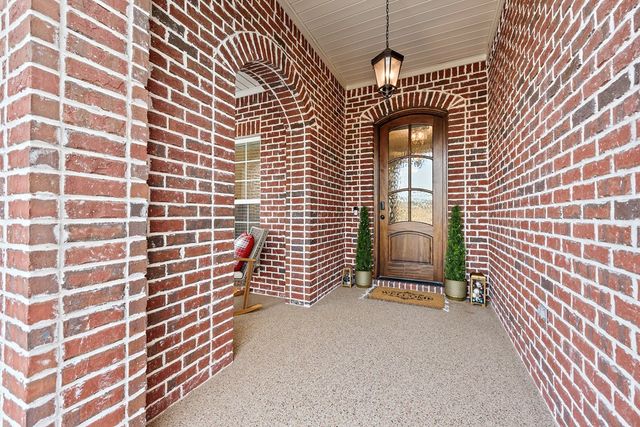 303 White Oak Dr, New Brockton, AL 36351