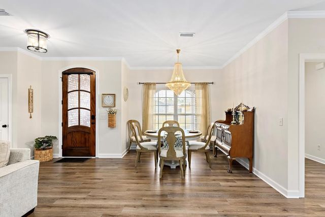 303 White Oak Dr, New Brockton, AL 36351