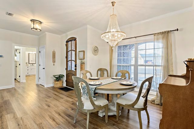 303 White Oak Dr, New Brockton, AL 36351