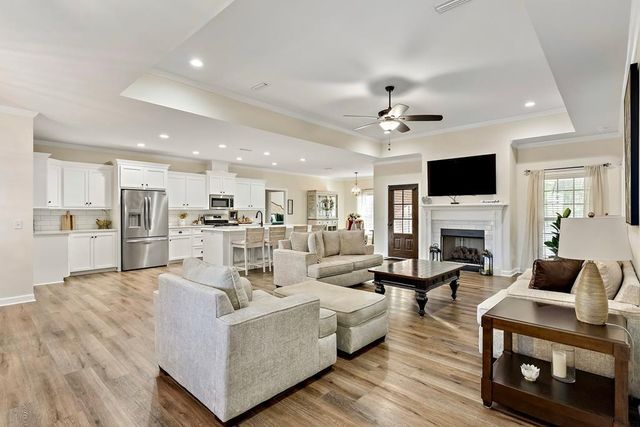 303 White Oak Dr, New Brockton, AL 36351